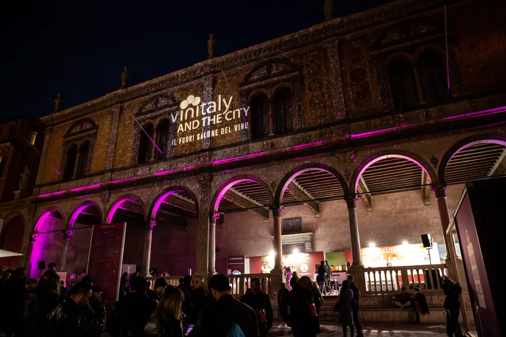 vinitaly_videomapping10